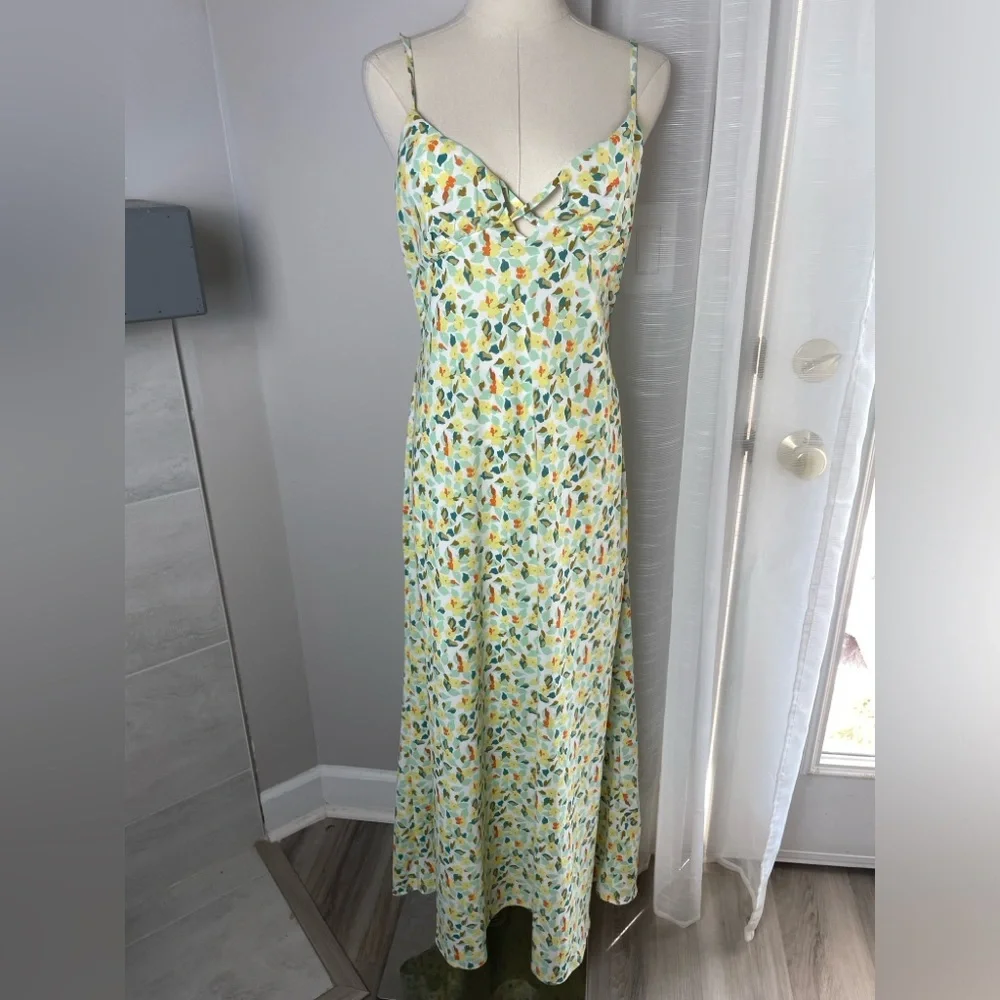 Hello Molly Smiley Moments Floral Maxi Dress Open Back Size 10